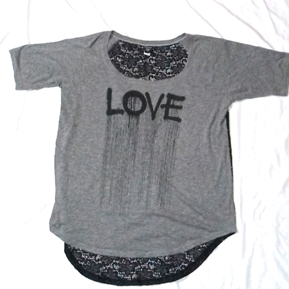 Torrid lace back dripping Love hi-low shirt size 2